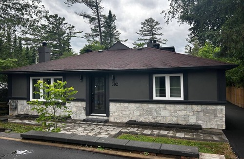 Wasaga Beach House | Full Cottage STEPS 2 BEACH Drive 2 Blue Mountain