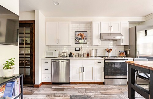 South Colby Cottage | Full Creekside Duplex Near Seattle Ferries