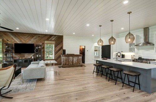 Round Top House | Full Farm Rental in Round Top!