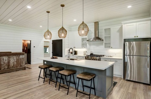 Round Top House | Full Farm Rental in Round Top!