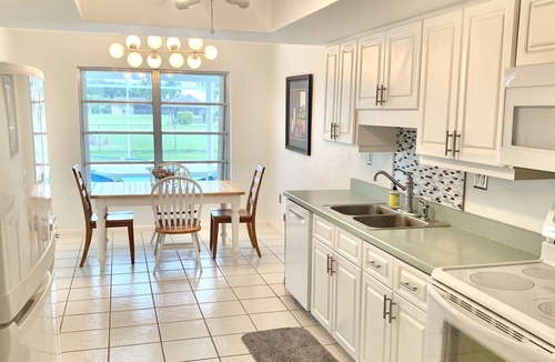 Biggar House | Full Home. Private Pool. Quiet, Clean, Central to SWFL's Beaches, Dining & Fun!