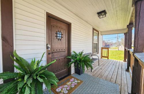 Farmington House | Full Home Retreat, Relax, Recharge
