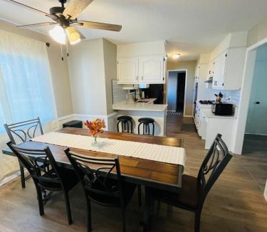 Owasso House | Full HOME with 2 KING BEDS and a POOL