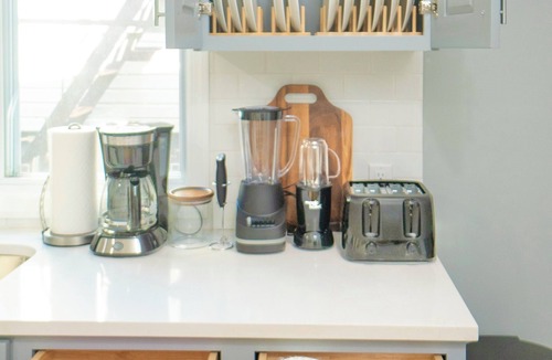 Newark House | Full House Family Retreat at The Hillside! W/Parking & Near EWR & NYC