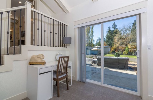 Beaverton House | Full House ➡️ Hut Tub