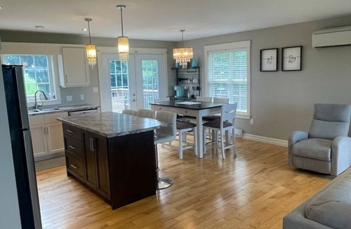 Clyde River House | Full House in Clyde River close to City and Golf Courses