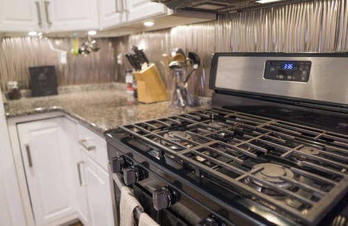 Sweetwater House | Full house with garage and fenced yard — zero fees!