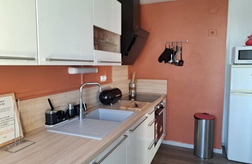 Nimes Apartment | FULL HOUSING 3 - 4 persons