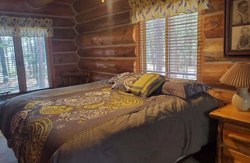 Hackensack Cabin | Full Log Family Lodge - private dock/beach & fire pit