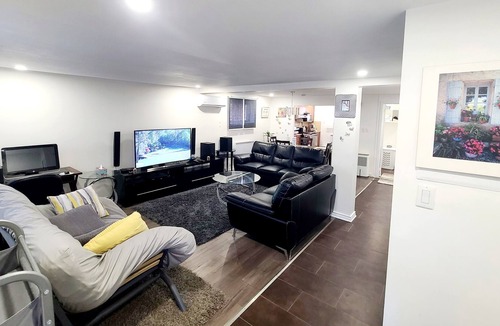 Anjou Apartment | Full modern 1 Bedroom Ground floor, free parking