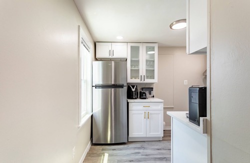 Bethpage Apartment | Full modern 1Bdr Apt w/Private Entrance on 2nd FL