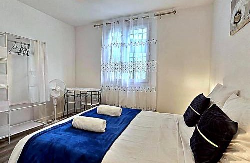 Montfermeil House | Full Modern House - Beautiful Garden - Private Parking Space - Paris & Disneyland MontFermeil