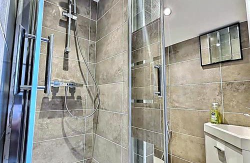 Montfermeil House | Full Modern House - Private Parking Space - Paris & Disneyland