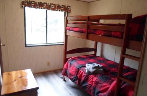 Arkdale House | Full Moon Cabin