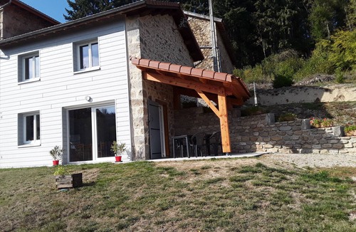 Thiolieres House | FULL NATURE DOUGLAS GITE