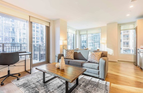 Seaport District Apartment | Full Private Apt Downtown Seaport with Pool