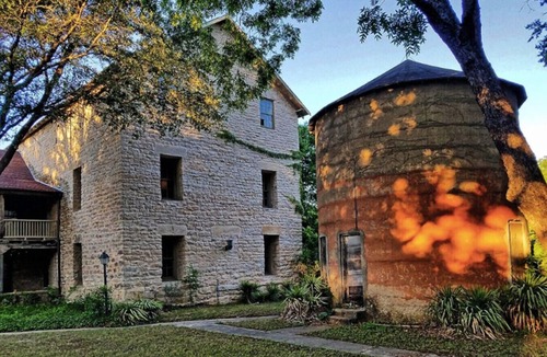 Glen Rose Apartment | Full Room Riverside Getaway in Historic Glen Rose