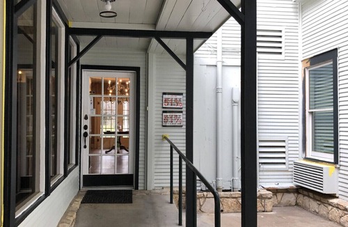 Glen Rose Apartment | Full Room Riverside Getaway in Historic Glen Rose