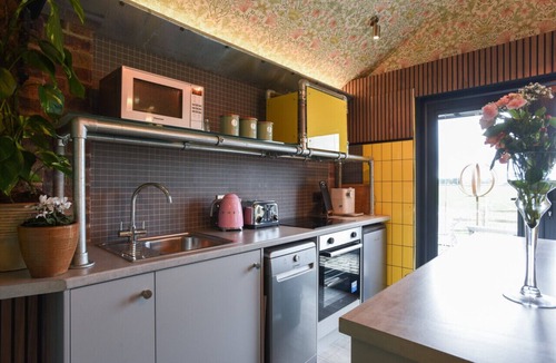 Emsworth House | Full Stay @ Varr House