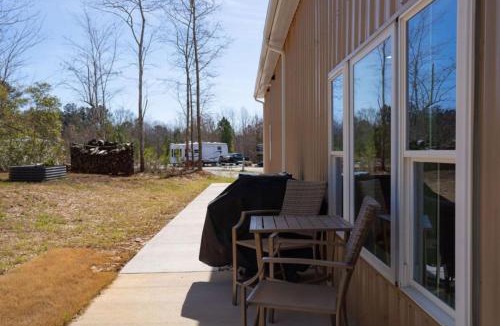 Carthage Apartment | Full Stop Landing - Carthage
