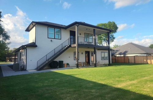 Austin House | Full Two-Story House close to Downtown Austin, Texas