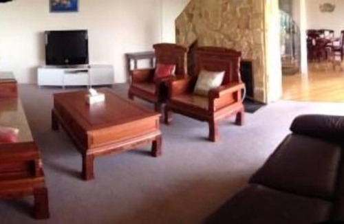 Cowes House | Full view beach house