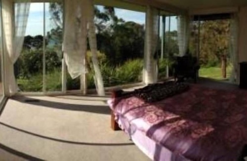 Cowes House | Full view beach house