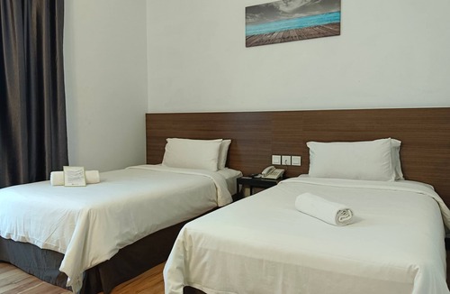 Kampung Permatang Bogak Hotel | Fuller Hotel