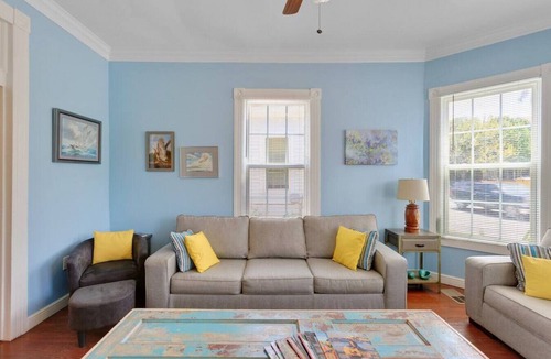 San Jacinto House | Fuller House Galveston