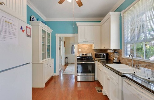 San Jacinto House | Fuller House Galveston