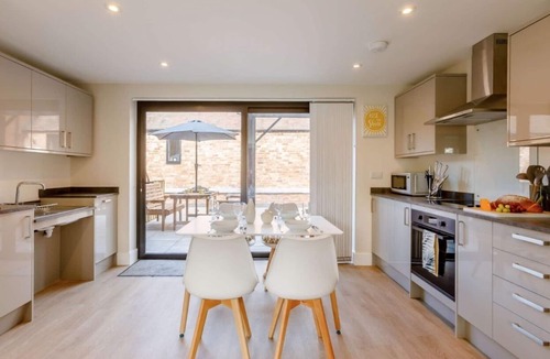 Moreton Valence Cottage | Fully Accessible-Disabled Adapted-Hot Tub-Pets