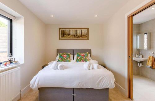 Bishampton House | Fully Accessible-Disabled Adapted-Hot Tub-Pets