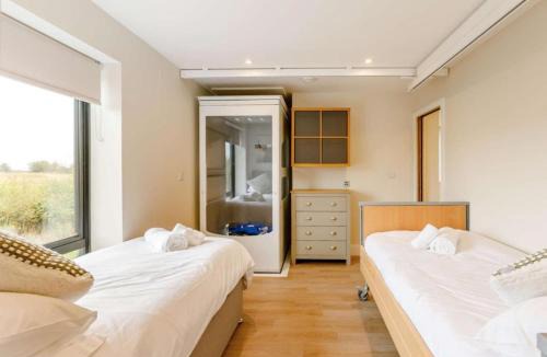 Bishampton House | Fully Accessible-Disabled Adapted-Hot Tub-Pets