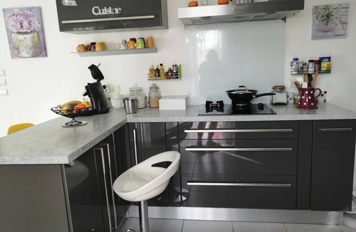 Serignan-du-Comtat House | Fully air-conditioned Provencal house for family vacations!