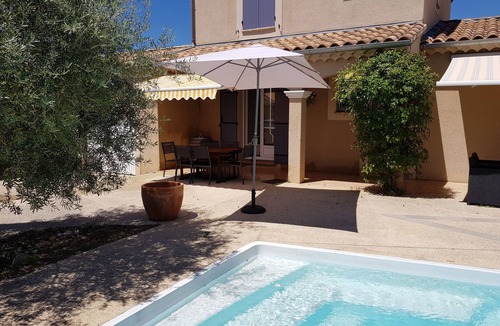 Vaison-la-Romaine Villa | Fully air-conditioned, comfortable villa with private heated pool.