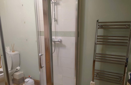 Harrington Cottage | Fully Detached Cottage House Loddington Kettering