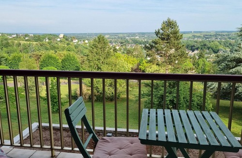 Montrichard Apartment | Fully equipped studio with balcony