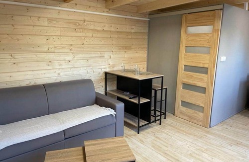 Saint-Florent-sur-Cher Ski Chalet | Fully equipped Tiny House with garden