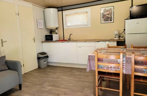 Saint-Maurice-de-Lignon Ski Chalet | Fully-equipped 2-bedroom chalet sleeps 4