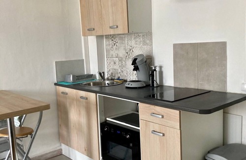 Barriere Saint Marc Apartment | Fully equipped, comfortable studio ideally located