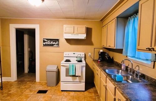 Jonesboro House | Fully Equipped 3BR Home in Jonesboro AR