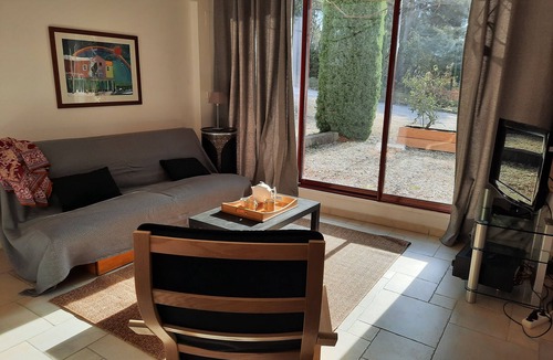 Lagarde Pareol Cottage | Fully Equipped Cottage with Swimming Pool