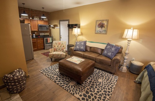 Eastport Apartment | Fully equipped, cosy studio- downtown Eastport-Across from harbor