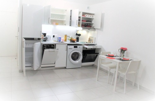 Saint-Denis Apartment | Fully equipped, cozy apartment (1 station in Paris)
