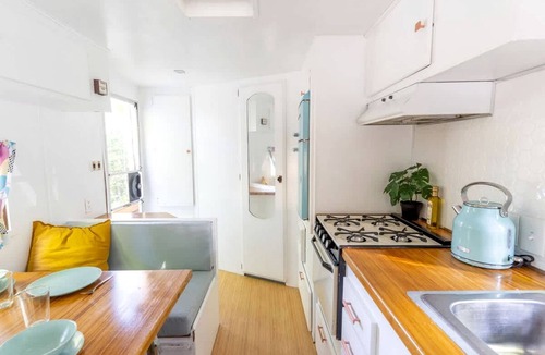 Miller Lake House | Fully Equipped Glamping Caravan near Miller Lake, Perfect for a Weekend Getaway from Toronto