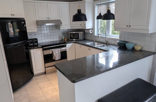Boucherville House | Fully equipped house with swimming pool