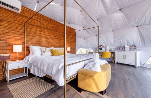 Marble Falls Cabin | Fully-Equipped Luxury Dome Rental for 4 in Burnet, Texas