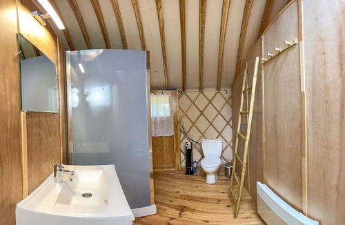 Les Martys House | Fully equipped "Machu Picchu" ethnic yurt near a large lake.