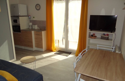 Saint-Marc-sur-Mer Apartment | Fully equipped studio for 4 people ST MARC SUR MER 2 steps from Mr Hulot's beach