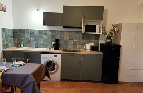 Limas Apartment | Fully equipped studio on garden level